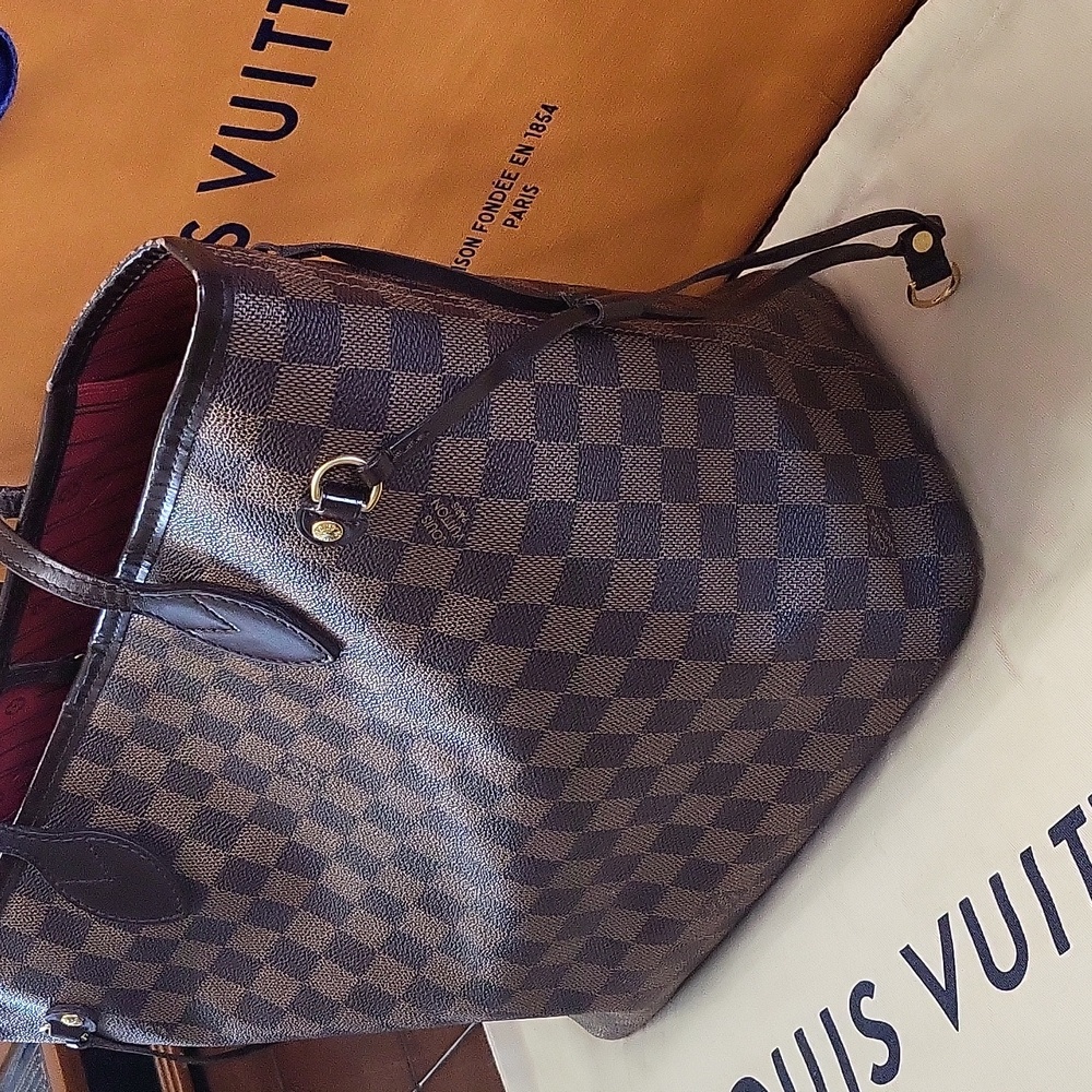 Louis Vuitton Neverfull MM - Picture 3 of 11
